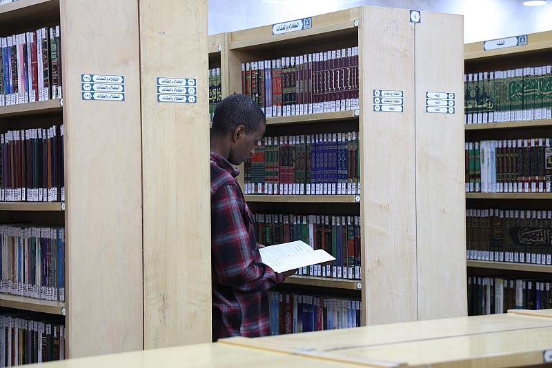 مكتبة العتبة العباسية.. خدمات رقمية متطورة وجهود لتلبية احتياجات الباحثين