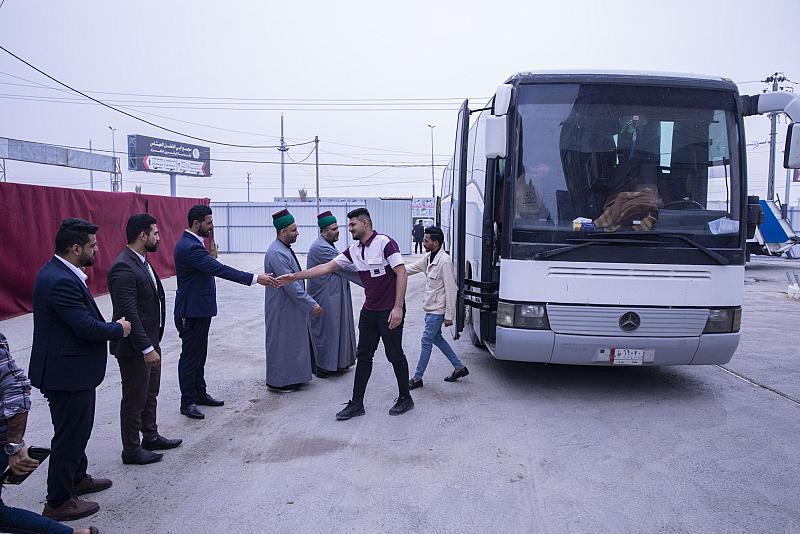 وصول طلبة عدد من الجامعات إلى مجمّع أبي الفضل العباس (عليه السلام) للمشاركة في حفل التخرّج المركزي