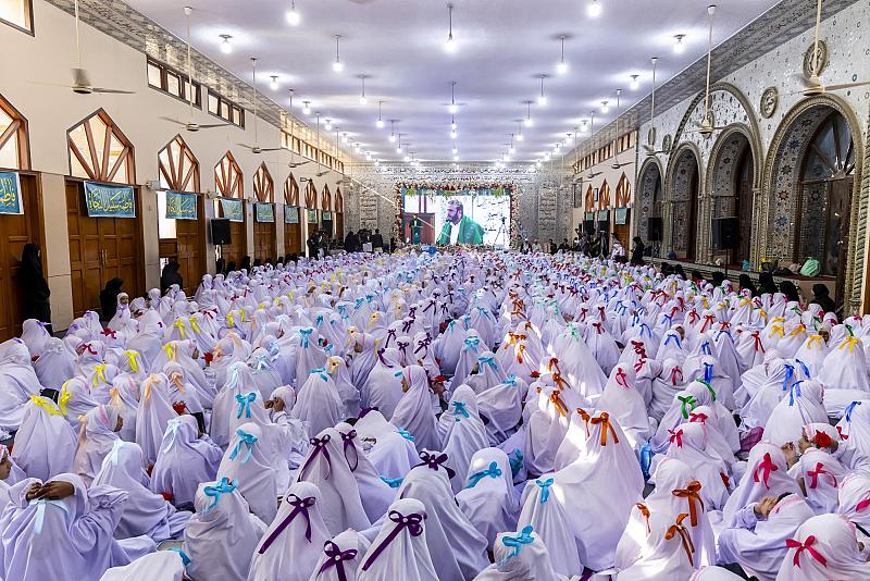 العتبة العباسية المقدسة تقيم حفل سن التكليف الشرعي لـ 2000 فتاة في باكستان
