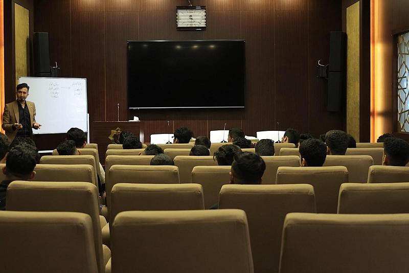 قسم العلاقات ينظم برنامجًا ثقافيًّا لوفد صناع الأمل الثقافي من ذي قار