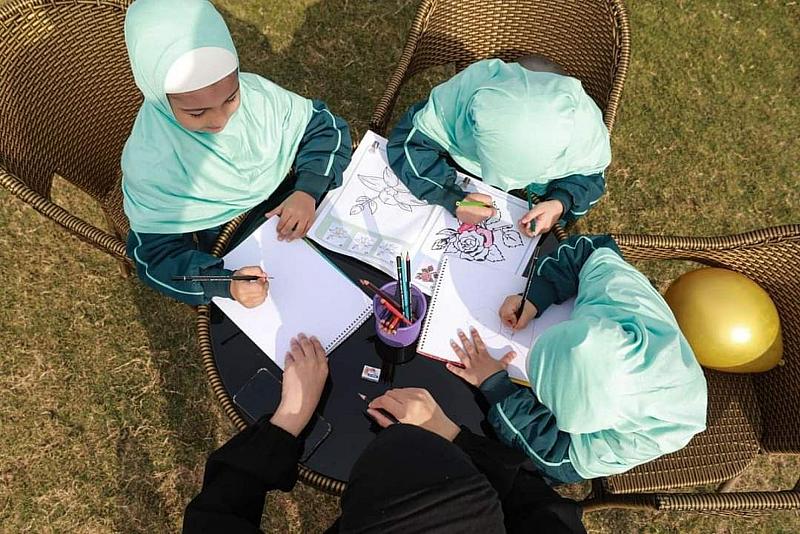 متعلّمو مجموعة العميد التعليميّة يشاركون في افتتاح نادي ألعاب العقل والتفكير