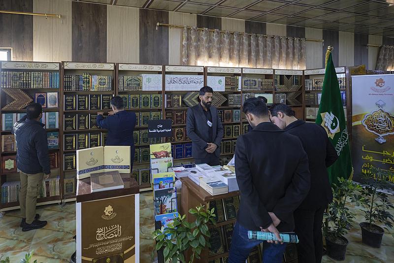 العتبة العباسية تشارك بـ 450 إصدارًا في معرض الكتاب بجامعة واسط