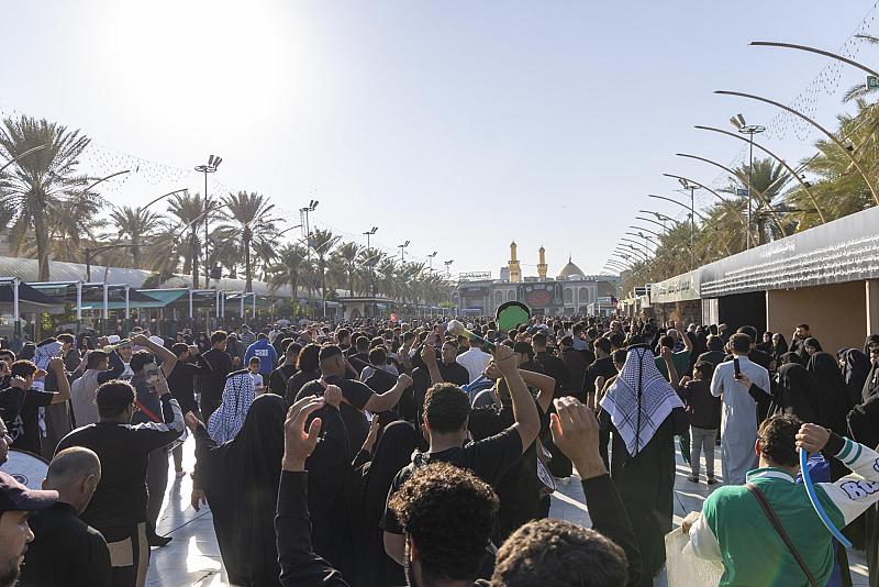المواكب العزائية تحيي ذكرى شهادة السيدة الزهراء (عليها السلام) في كربلاء
