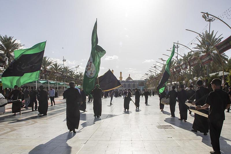 بالتعاون مع قسم الشعائر.. المواكب العزائية تحيي ذكرى شهادة الإمام جعفر الصادق (عليه السلام) في كربلاء