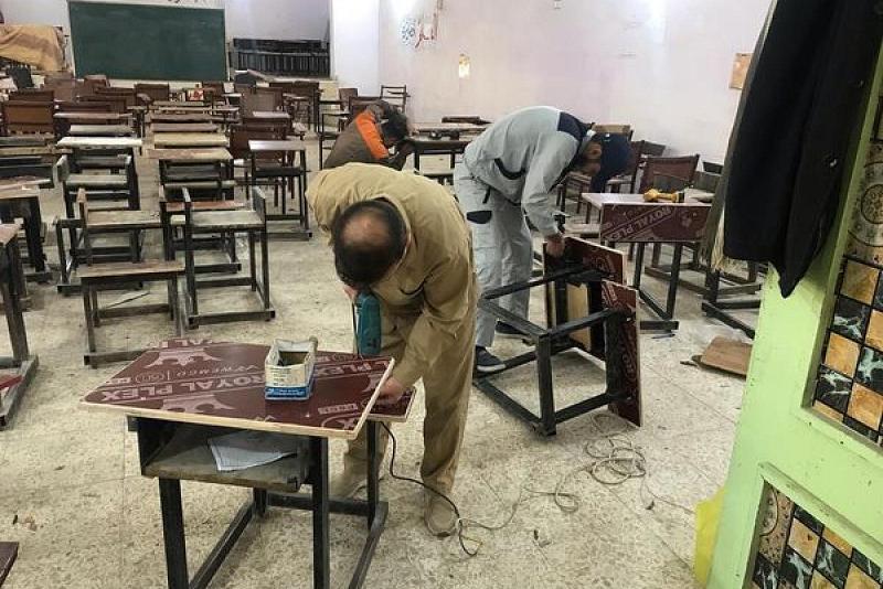 العتبةُ العبّاسية المقدّسة تُطلق حملةً لتصليح المقاعد الدراسيّة في عددٍ من مدارس كربلاء