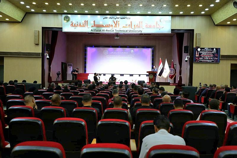 قسم العلاقات العامة يقيم مراسم رفع راية الحزن في جامعة الفرات الأوسط التقنية