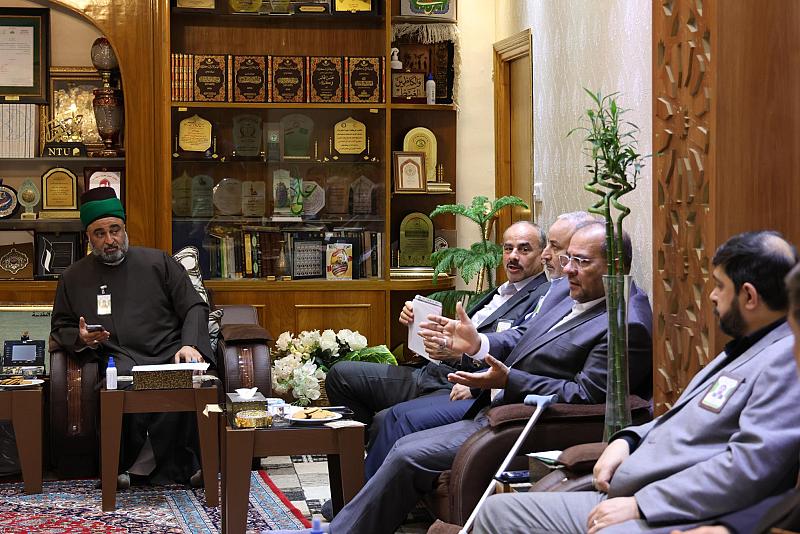 الأمين العام للعتبة العباسية يجتمع مع الأقسام المشاركة في أسبوع الإمامة