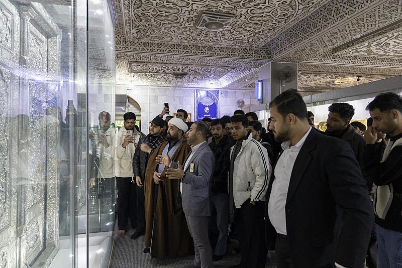 متحف الكفيل يستعرض مقتنياته النفيسة لوفدٍ من طلبة جامعات محافظة البصرة