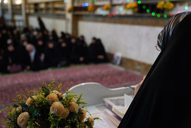 شعبة التوجيه الديني النسوي تنظم محاضرة عن سيرة الإمامين الباقر والهادي (عليهما السلام)