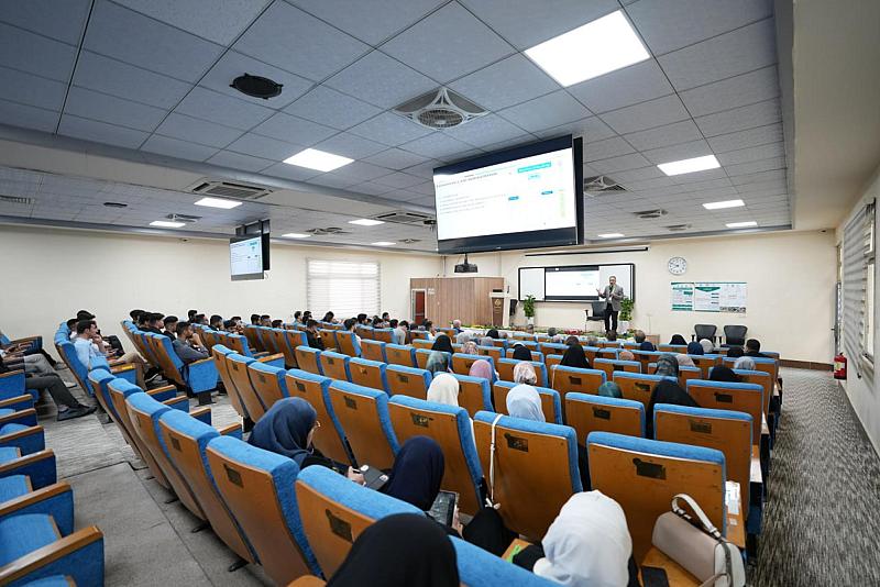 جامعة العميد تنظّم فعّالية نقاشيّة حول ملفّ الاعتماد الأكاديمي لطلبتها