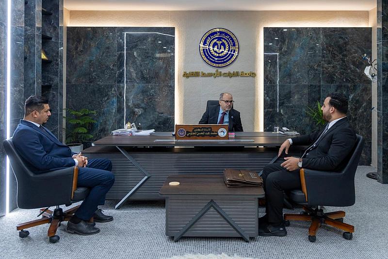 قسم العلاقات العامة يسلّم جامعات الفرات الأوسط دعوات المشاركة في مؤتمر العميد الثامن