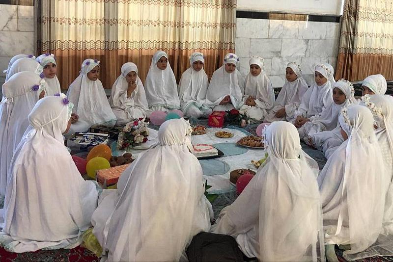 معهد القرآن الكريم النسوي يحتفل بزواج النور من النور