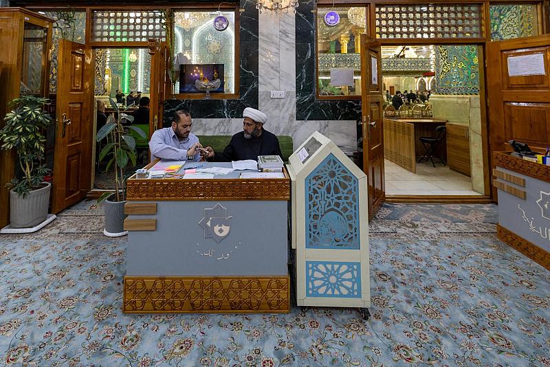 العتبة العباسية المقدسة تعلن فتح منفذٍ جديد لاستلام التبرّعات داخل المرقد الطاهر دعماً للشعبين اللبناني والإيراني