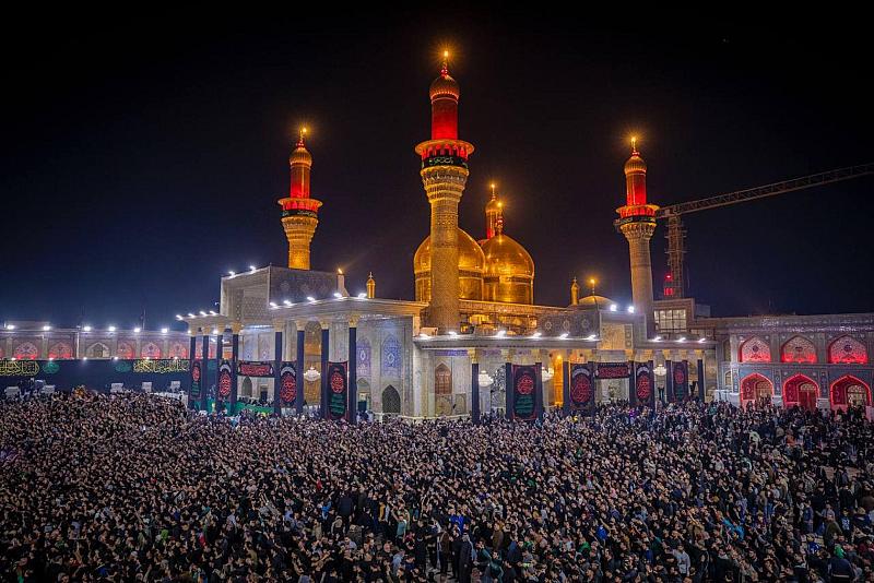 بالصور… جموع المعزين تحيي ليلة شهادة الإمام الكاظم (عليه السلام)