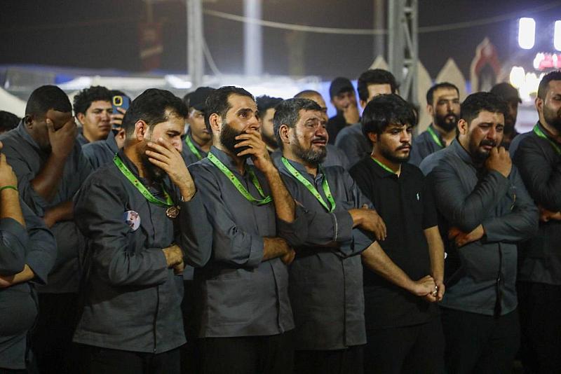 المتطوعون في مجمع أبي الفضل العباس (عليه السلام) ينتهون من تقديم خدماتهم للزائرين