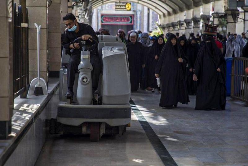 ملاكاتُ قسم ما بين الحرمين الشريفين تُجري حملة تنظيفٍ واسعة عقب انتهاء مراسيم زيارة الأربعين