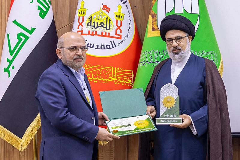 العتبة العباسية المقدسة تكرّم الباحثين المشاركين في الجلسات البحثية الصباحية لمؤتمر دار الرسول الأعظم (صلّى الله عليه وآله)