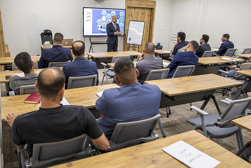 قسم التطوير يقيم دورة عن الذكاء الانفعالي وأهميته في الإدارة لملاكات العتبة العسكرية المقدسة