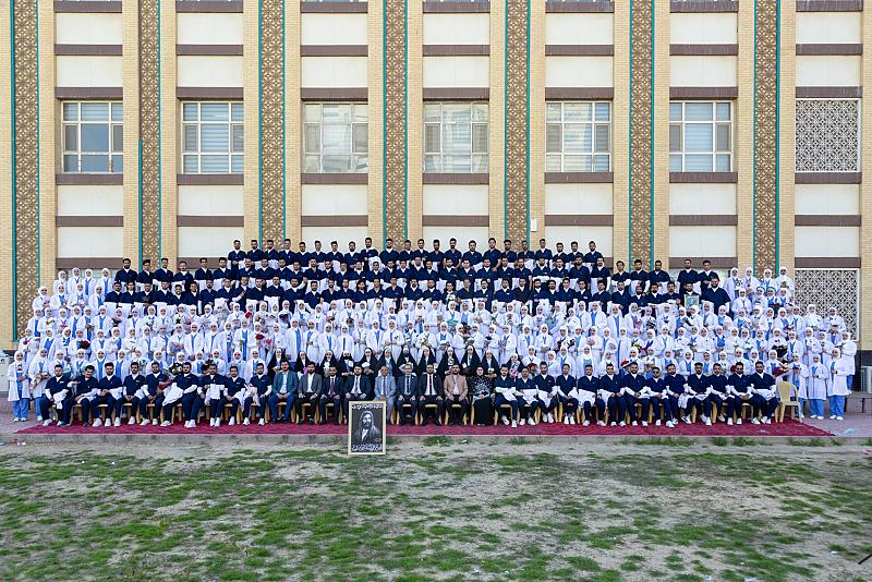 جامعة الكفيل تحتفي بتخرّج طلبتها في كلّيتي الصيدلة والتقنيات الصحّية والطبّية