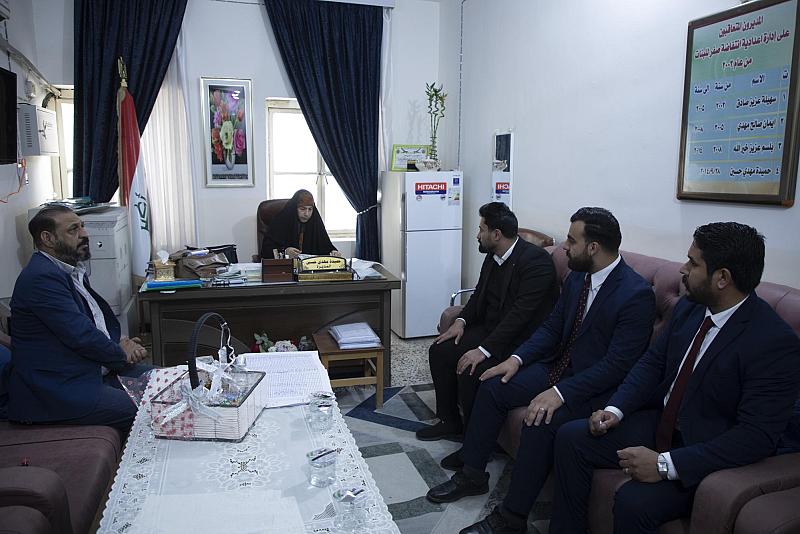العتبة العباسية المقدسة تطلق برنامج الجدار الثقافي في مدارس النجف الأشرف