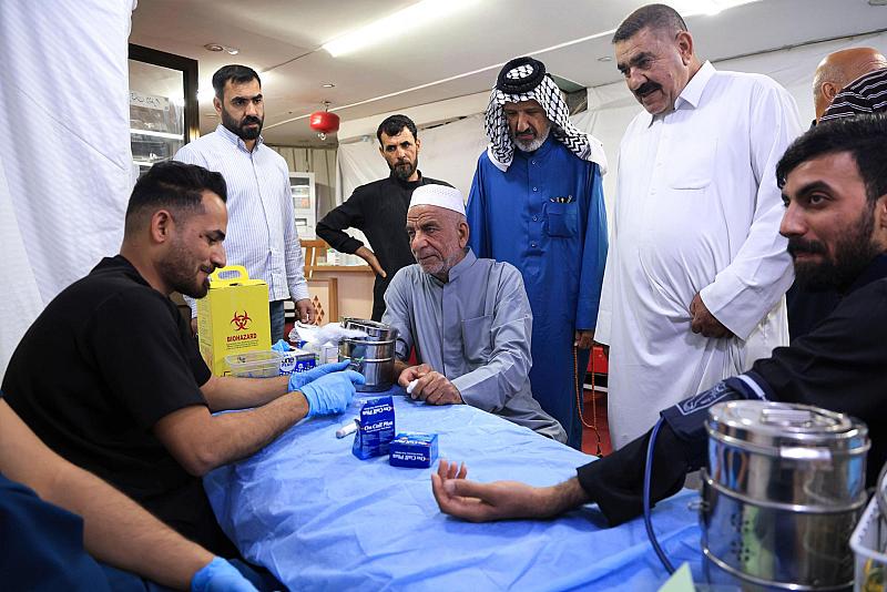 قسم الشؤون الطبية: مفرزة أم البنين (عليها السلام) تقدم خدمات صحية مجانية للزائرين طوال أيام العام