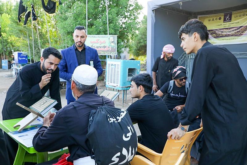المجمع العلمي يقيم خمس محطات قرآنية على طريق الزائرين في الديوانية