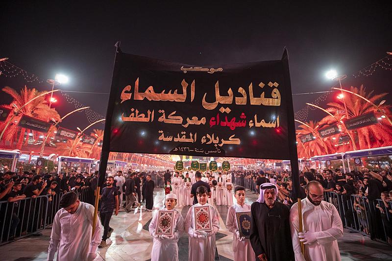للسنة العاشرة.. موكب قناديل السماء يحيي مراسيم يوم الثالث عشر من المحرم