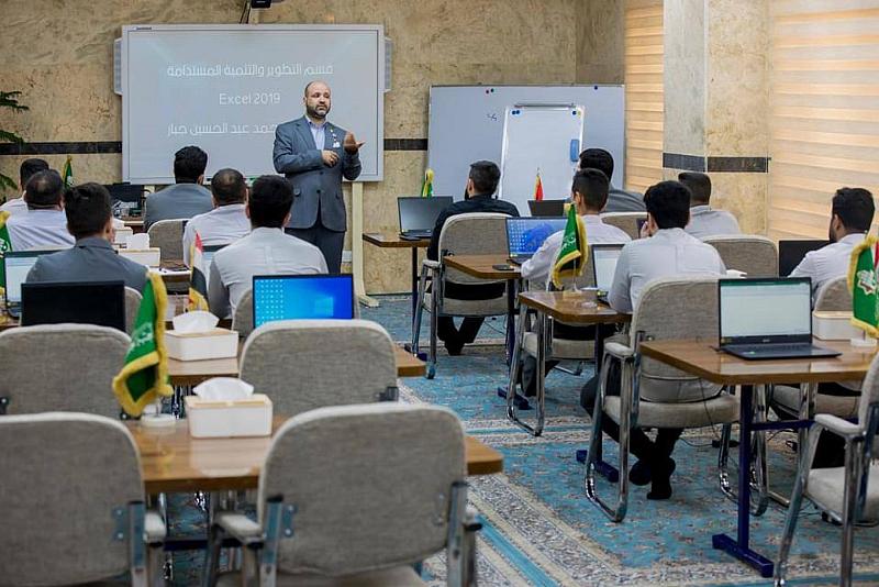 قسم التطوير ينظم دورة حول المهارات الأساسية لبرنامج الأكسل للمنتسبين