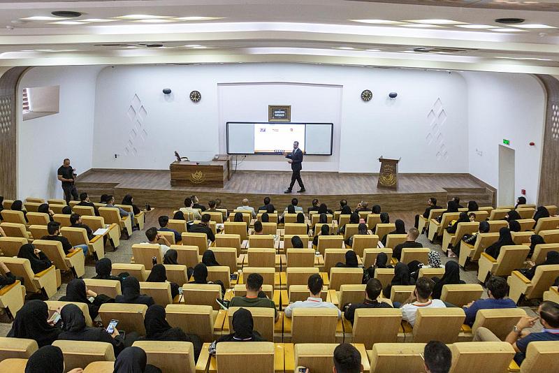 جامعة الكفيل تنظّم ورشة علميّة عن علاج فرط الدهون في الدم