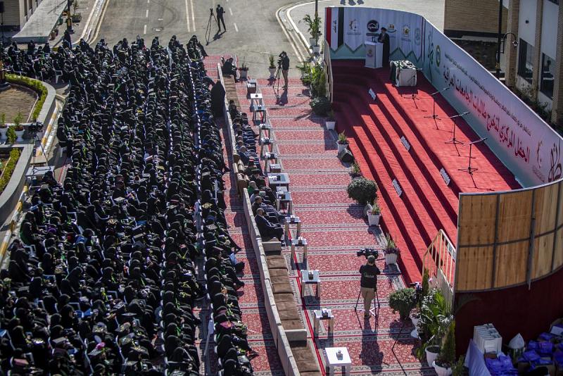 السيّدُ الصافي يقدّم نصائح تربويّة إرشاديّة مجتمعيّة لأكثر من 1000 طالبةٍ جامعيّة من المتخرّجات حديثاً تعرّفْ عليها