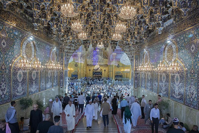 بالصور.. أجواء الزيارة في أوّل أيام عيد الأضحى المبارك في العتبة العباسية المقدسة