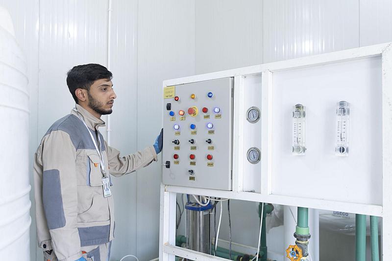 قسم المقام ينفذ أعمال إدامة لمنظومة تحلية مياه الشرب التي تعمل على مدار 24 ساعة