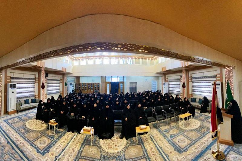 معهدُ القرآن الكريم النسويّ ينظّم ندوةً معرفيّة بذكرى شهادة الإمام السجّاد (عليه السلام)