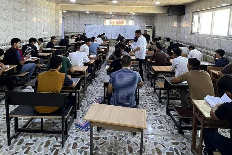 تزامنًا مع الامتحانات الوزارية.. قسمُ الشؤون الفكرية يواصل إقامة دوراته التطويرية لطلبة المراحل المنتهية