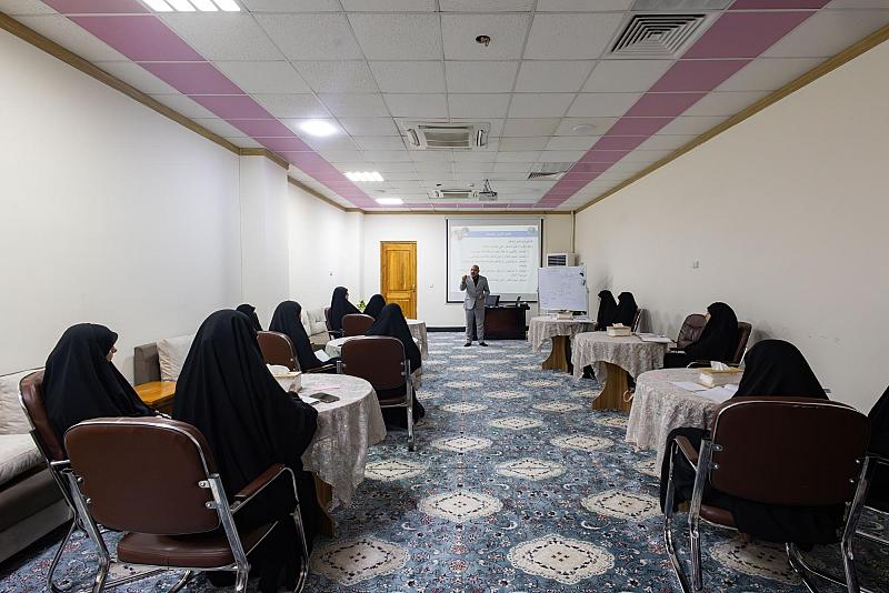 مركز الثقافة الأسرية يقيم دورةً تدريبية لتطوير ملاكاته في المجال الإرشادي