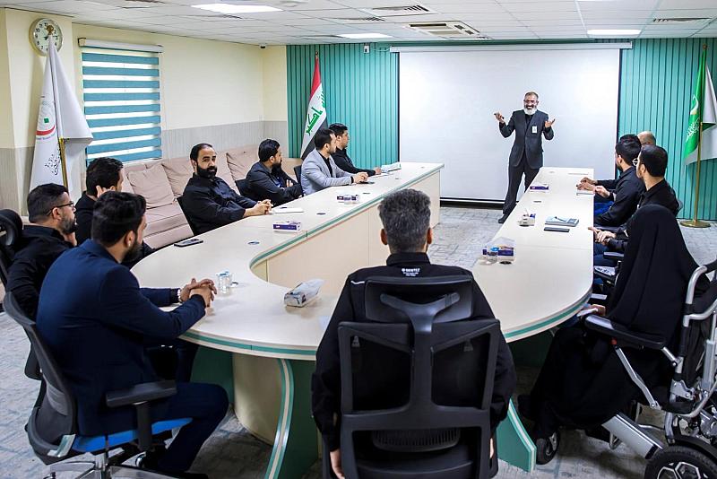 قسم التطوير يقيم دورة تدريبية عن الإتيكيت الوظيفي لملاكات مستشفى الكفيل التخصصي