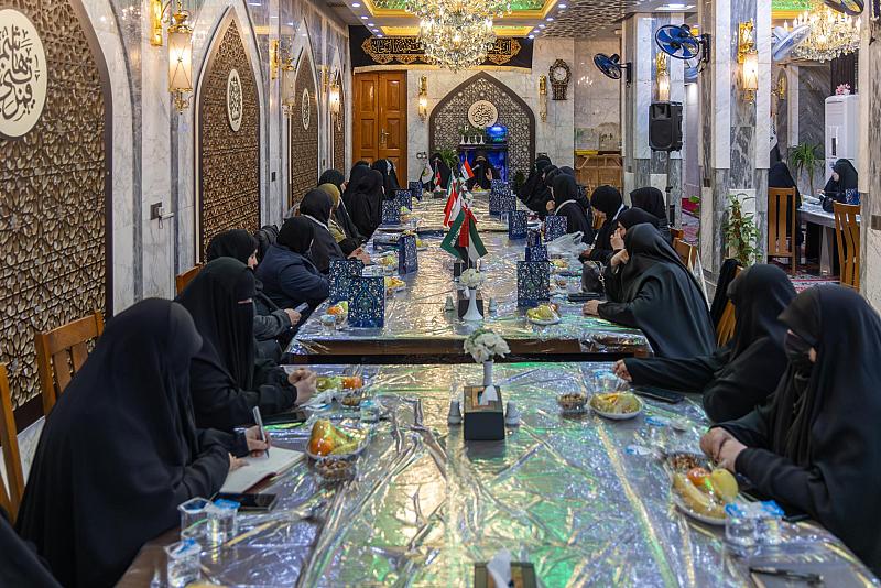إقامة جلسة حوارية للمشارِكات في مهرجان روح النبوّة الثقافي النسوي العالمي الثامن