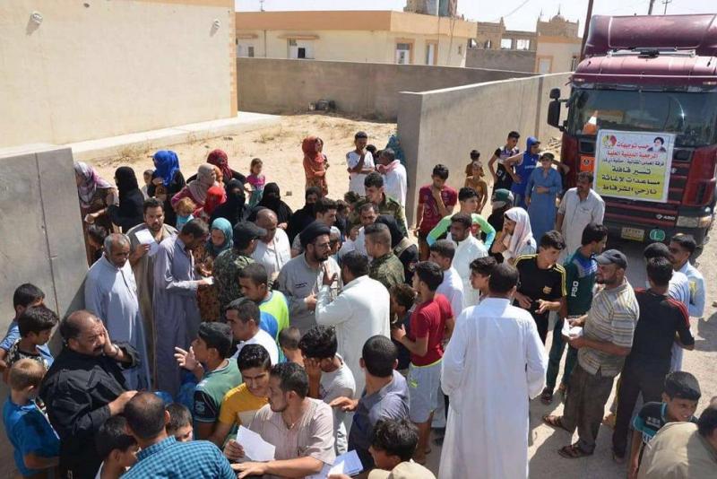 فرقةُ العبّاس(عليه السلام) القتالية تواصل عمليّات الإغاثة لنازحي الشرقاط..