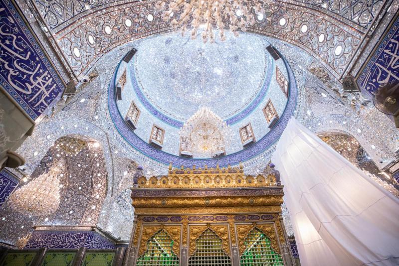 إزاحةُ الستار عن قبّة مرقد أبي الفضل العبّاس (عليه السلام) بعد صيانتها وتزجيجها