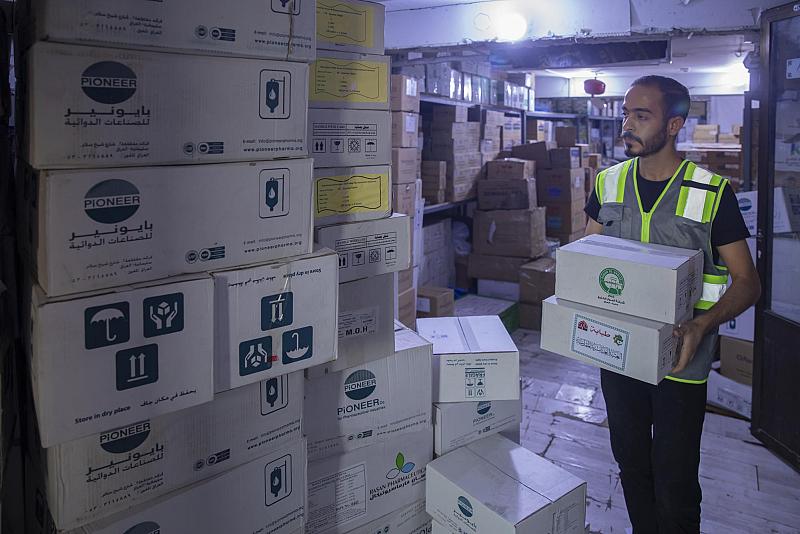 العتبة العباسية تستعد لإرسال قافلة مساعدات طبية لإغاثة الشعب اللبناني
