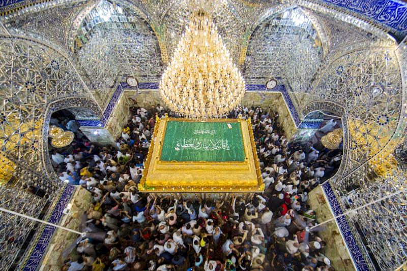 عاجل... إزاحة الستار عن الشبّاك الجديد لمزار القاسم بن الإمام الكاظم (عليهما السلام) 