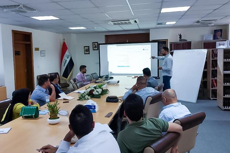 مركزُ الفهرسة ونُظُم المعلومات ينظّمُ دورةً للعاملين في مكتبة جامعة الدّفاع للدراسات العسكريّة