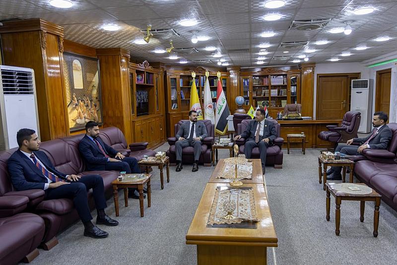 قسم العلاقات العامة يوجه دعوات لعدد من الجامعات للمشاركة في مؤتمر العميد الثامن
