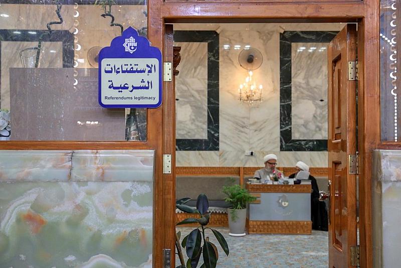خدمات متنوعة يقدمها قسم الشؤون الدينية للزائرين في ليلة الجمعة
