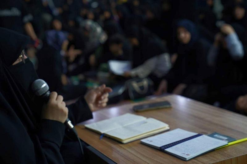 شعبة التوجيه الديني النسوي تباشر تقديم خدماتها التبليغية لزائرات الأربعين