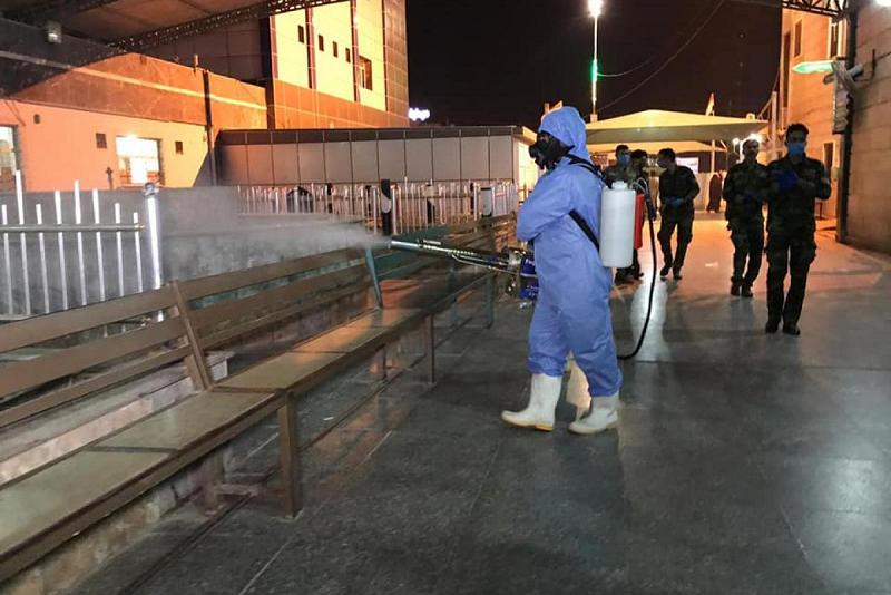 باستخدام أجهزةٍ حديثة: حملةٌ مسائيّة لتعفير وتعقيم عددٍ من أحياء محافظة كربلاء