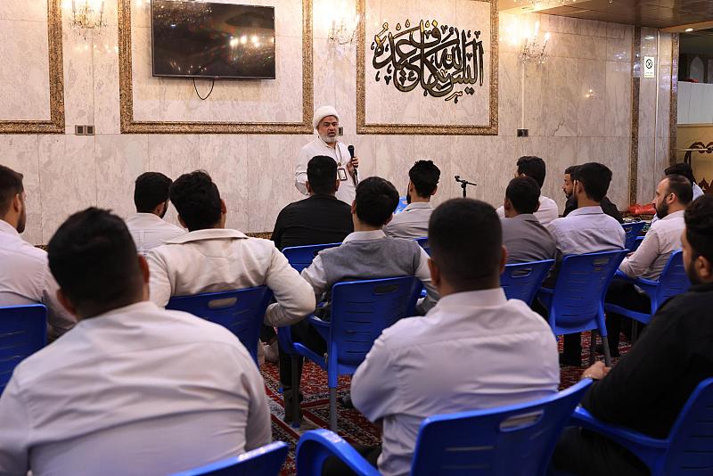 العتبة العباسية تقيم محاضرة تثقيفية تطويرية لملاكاتها