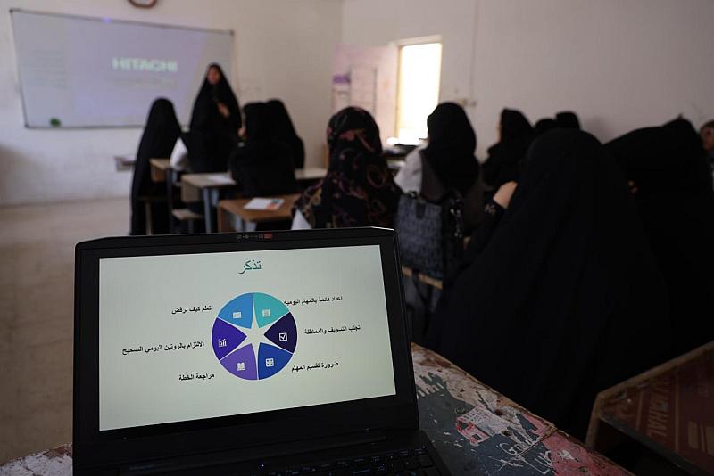 مركز الثقافة الأسرية ينظم برنامجًا توعويًّا لطالبات مدرسة جمانة في كربلاء