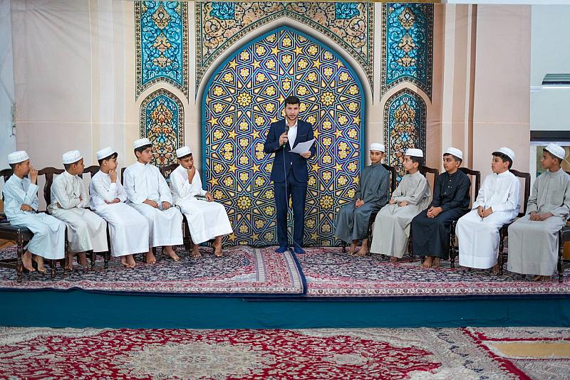 المجمع العلمي يُطلق مسابقة (فرسان التنزيل الفرقية الأولى) ويقيم ختمات قرآنية في محافظة المثنى