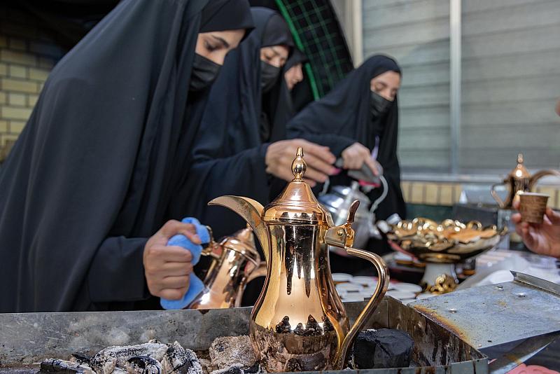 عبر موكب الباقيات الصالحات.. مجمع العفاف النسوي يقدم خدمات متنوعة لزائرات الأربعين
